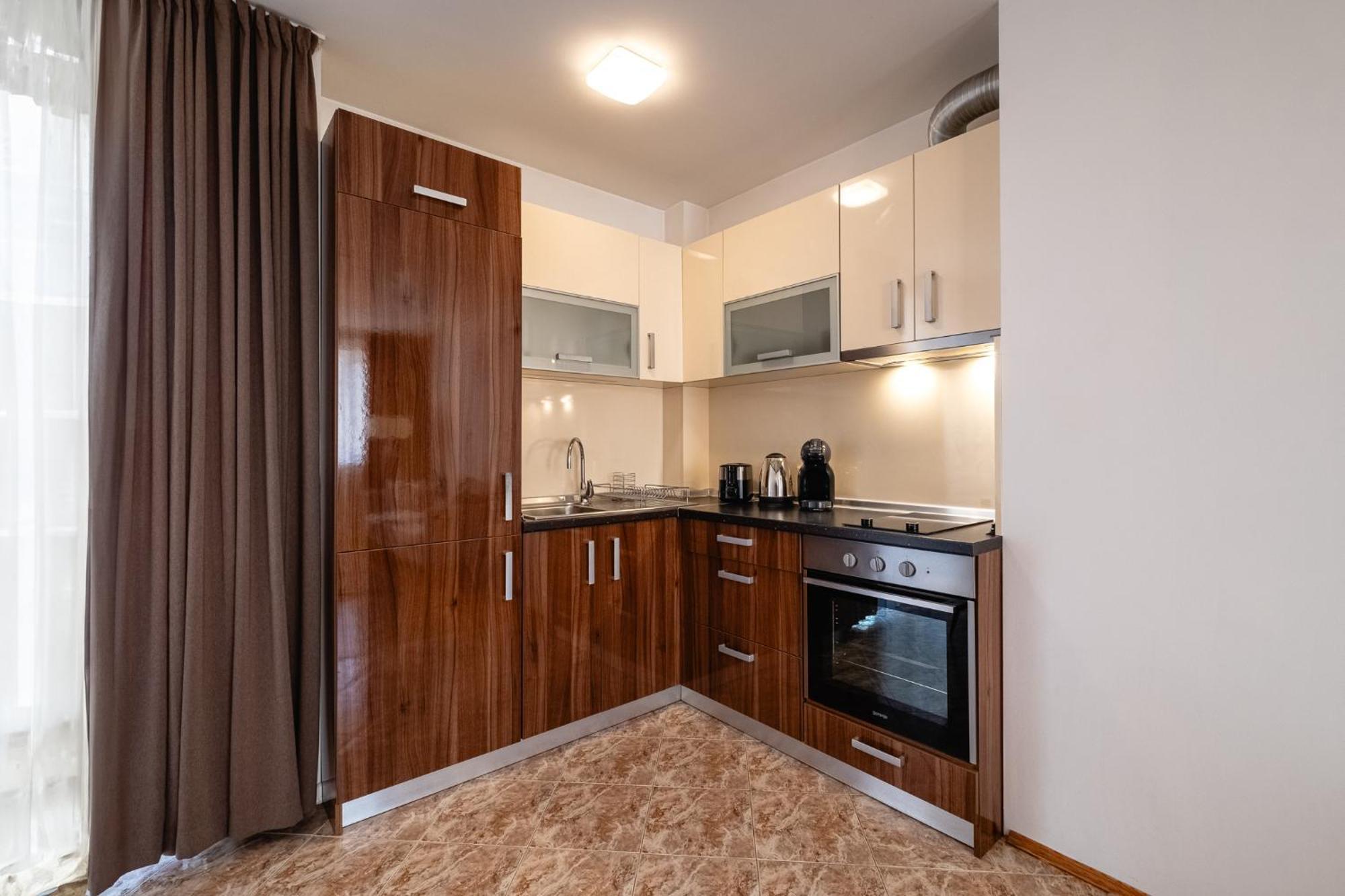 Seaside Serenity Charming Apartment By Sea Garden Варна Екстер'єр фото